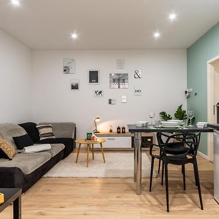 Les Huisselets 4 Appartement Montbéliard Buitenkant foto